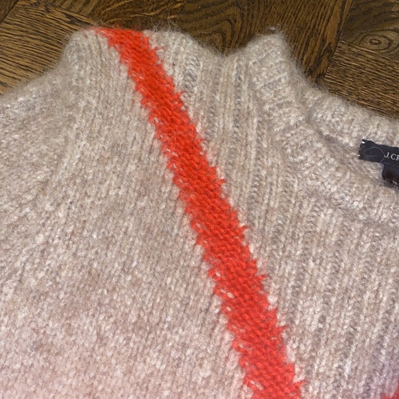Size medium gently warn jcrew sweater - Picture 3 of 4